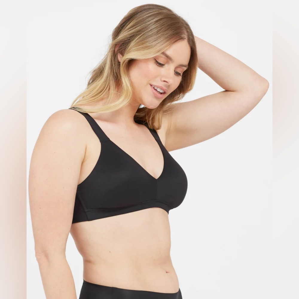NWT SPANX Lightly Lined Bra with Seamless Cups - Picture 2 of 9